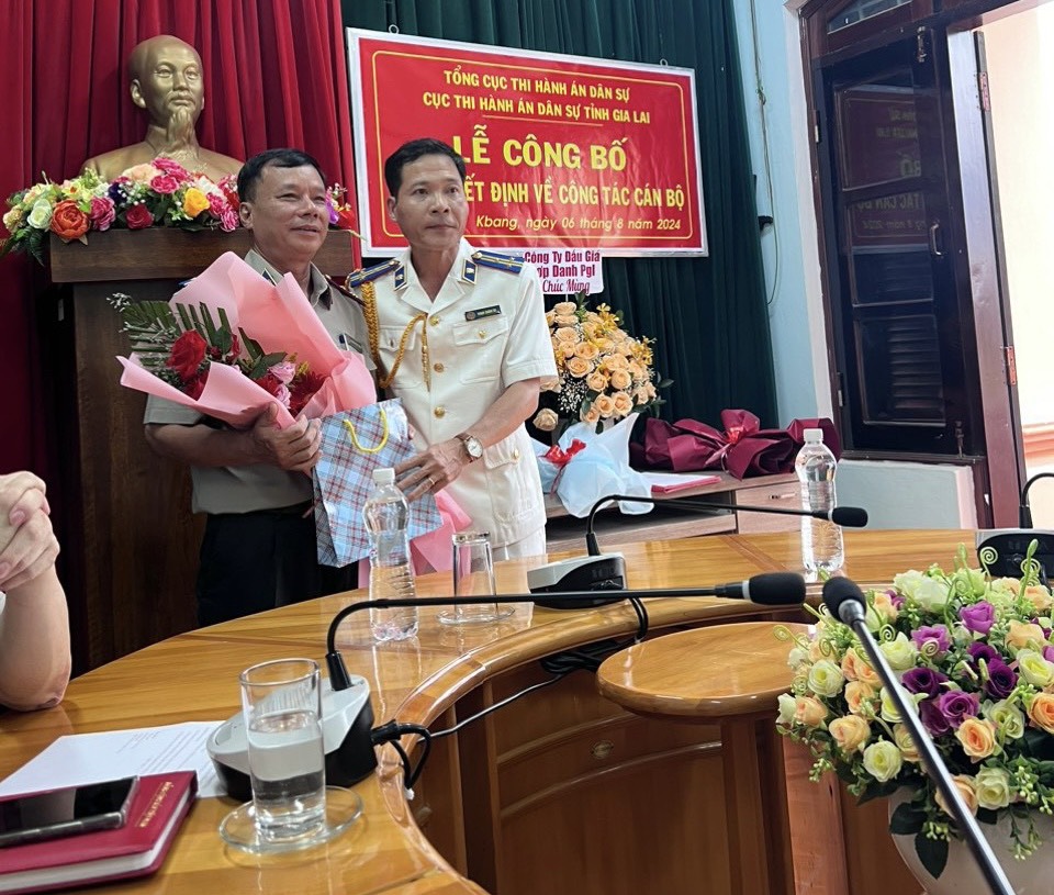 Cục Thi hành án dân sự tỉnh Gia Lai công bố các quyết định về công tác cán bộ tại Chi cục THADS huyện Kbang