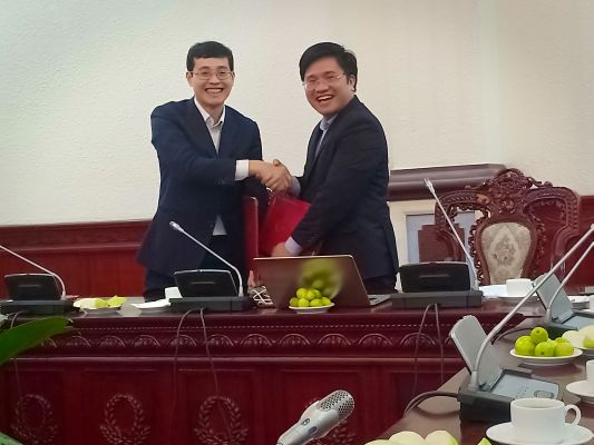 Lễ bàn giao Phòng Thư viện từ Văn phòng Bộ về Viện Khoa học pháp lý