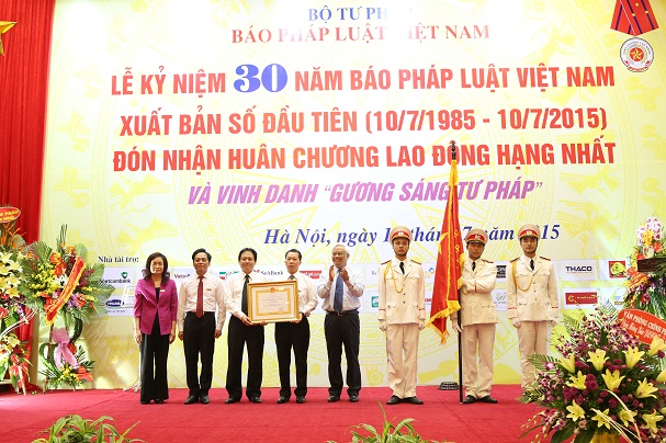 Báo Pháp luật Việt Nam đoàn kết, quyết tâm, vượt qua thử thách, phấn đấu hoàn thành nhiệm vụ