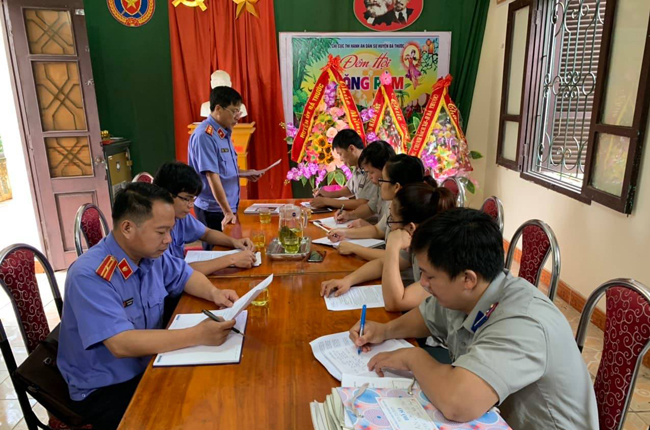 Kiểm sát trực tiếp hoạt động THADS tại Chi cục THADS huyện Bá Thước