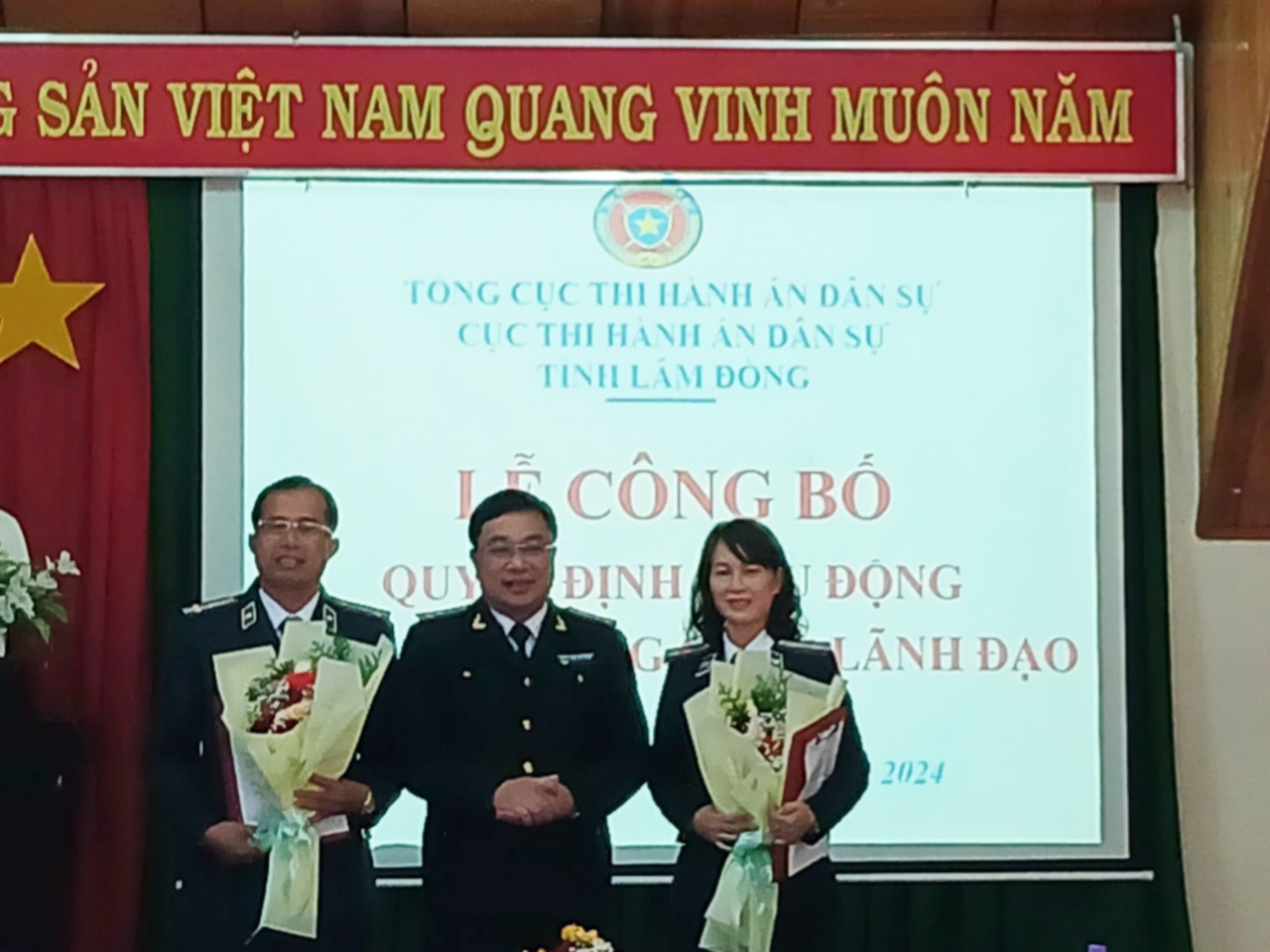 Trao các Quyết định điều động, bổ nhiệm công chức lãnh đạo