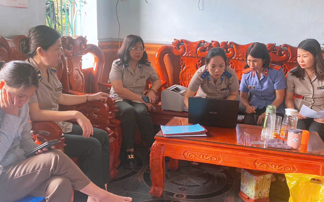 THADS thị xã Bỉm Sơn: thuyết phục, động viên người phải thi hành án tự nguyện bàn giao tài sản thành công