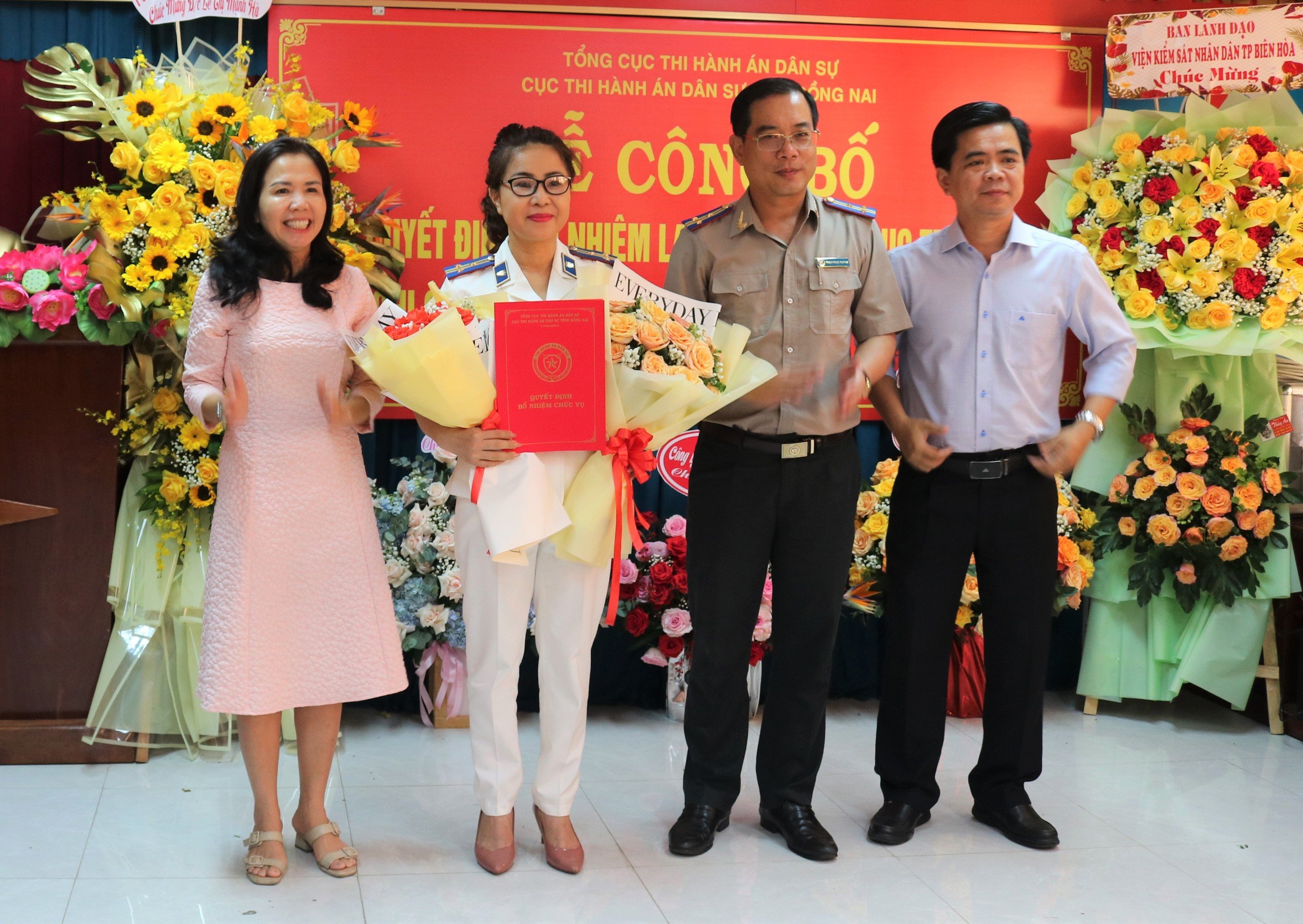 Bổ nhiệm lại bà Lê Thị Mạnh Hà làm Chi cục trưởng Chi cục Thi hành án dân sự Biên Hòa