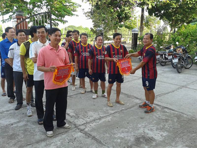 Giao lưu bóng chuyền nam giữa các Công đoàn cơ sở