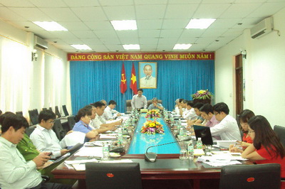 Đồng chí Hà Hùng Cường - Ủy viên Trung ương Đảng – Bí thư Ban cán sự Đảng, Bộ trưởng Bộ Tư pháp, thành viên Ban Chỉ đạo tổng kết Nghị quyết số 48-NQ/TW ngày 24/5/2005 của Bộ Chính trị làm việc tại tỉnh Đắk Lắk.