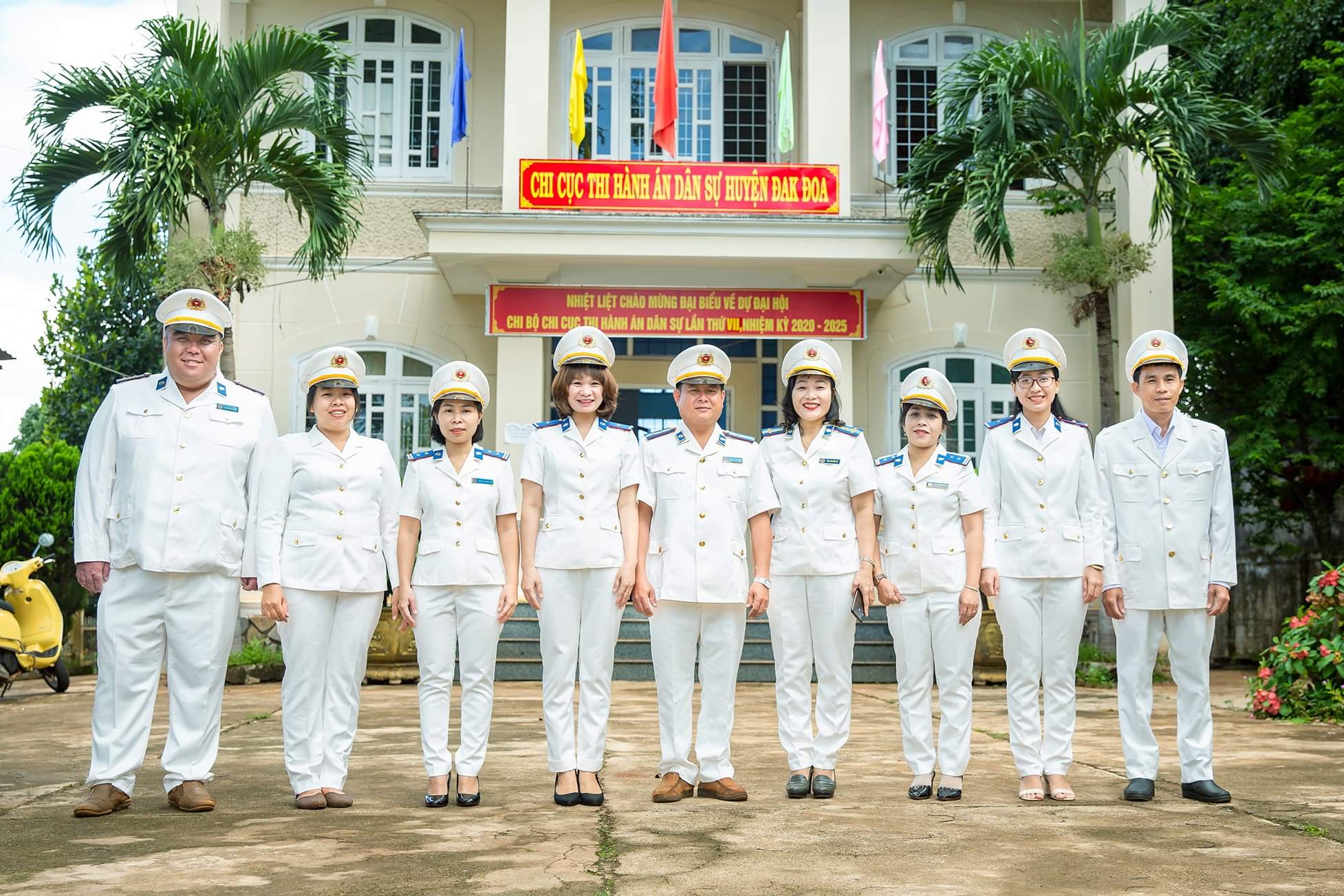 Chi cục Thi hành án dân sự huyện Đak Đoa nỗ lực thi đua, hoàn thành tốt nhiệm vụ 9 tháng năm 2020 chào mừng kỷ niệm74 năm Ngày truyền thống Thi hành án dân sự (19/7/1946-19/7/2020)