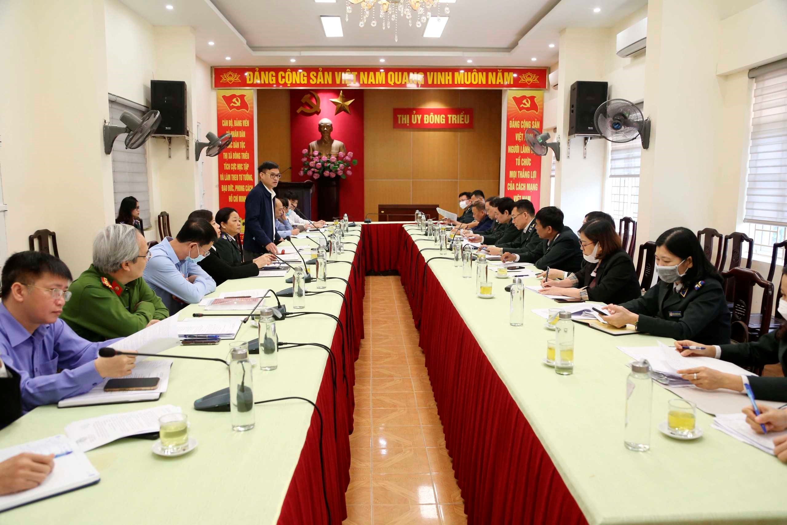 Ban Chỉ đao Thi hành án dân sự tỉnh Quảng Ninh làm việc tại thị xã Đông Triều