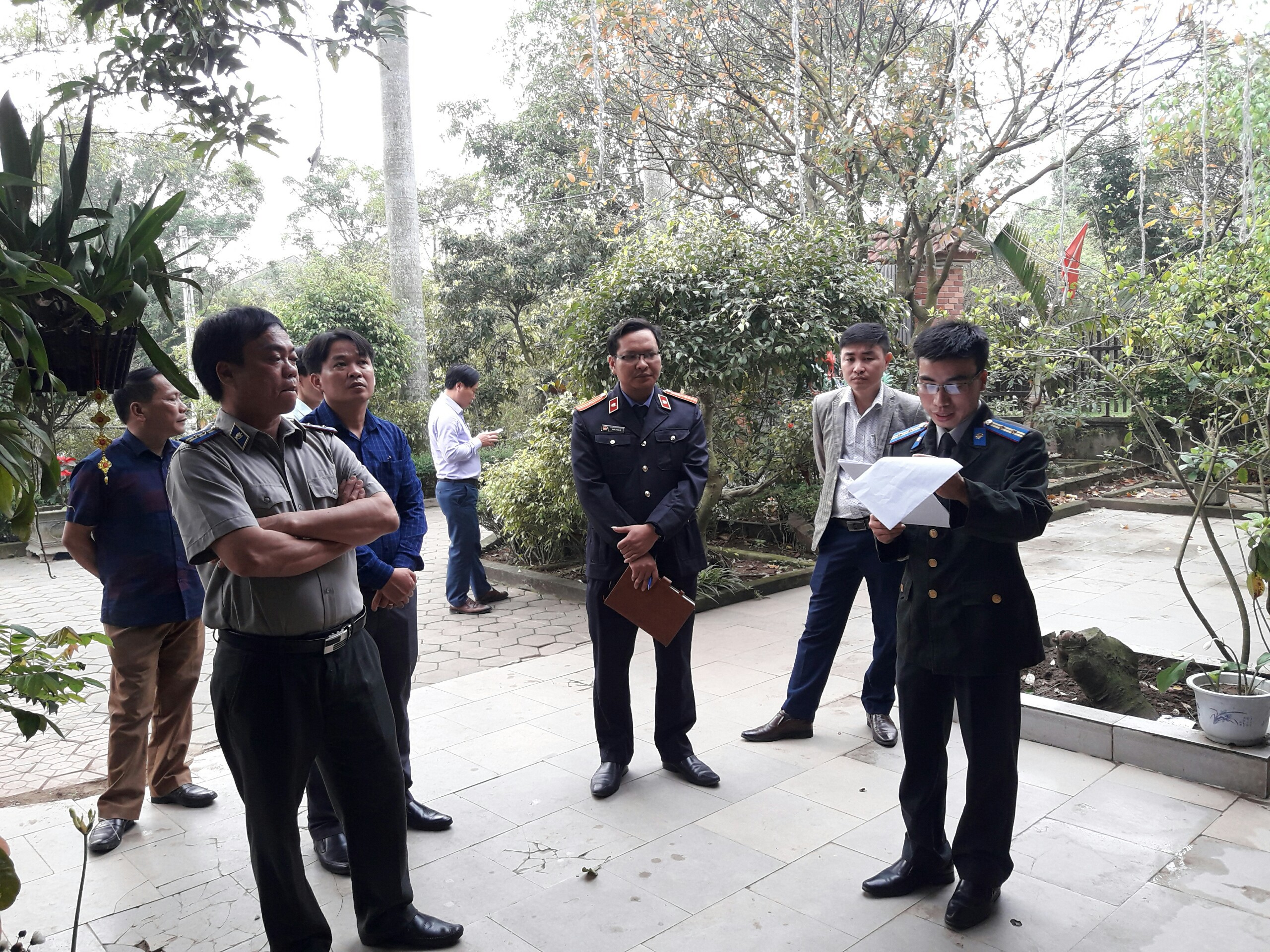 Chi cục THADS huyện Nghi Xuân cưỡng chế thành công tài sản nhà đất tại thị trấn Xuân An