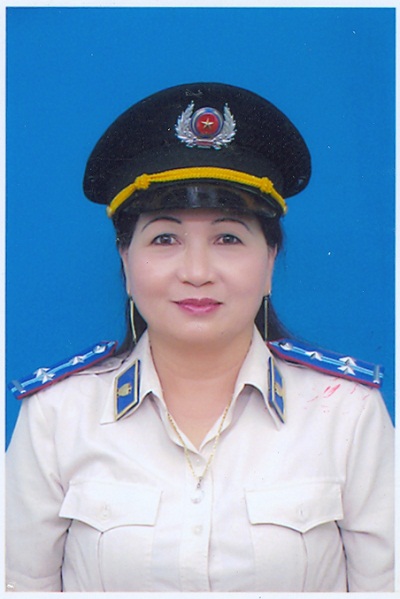 Đồng chí Cao Thị Ngọc Đạo, Chi cục trưởng Chi cục Thi hành án dân sự huyện Sơn Tịnh, tỉnh Quảng Ngãi - điển hình tiên tiến ngành Tư pháp