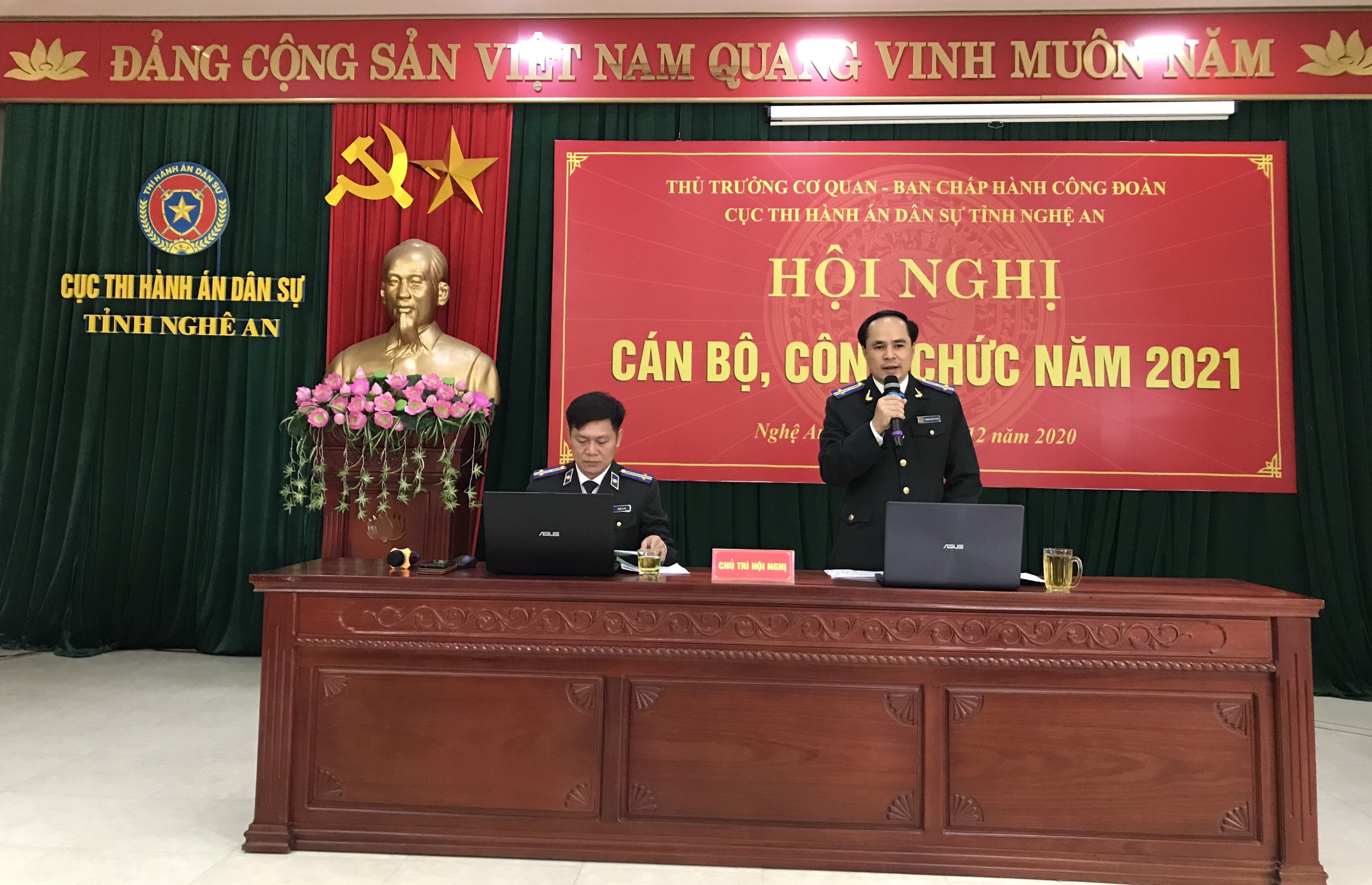 Cục Thi hành án dân sự tỉnh Nghệ An tổ chức Hội nghị cán bộ, công chức năm 2021.