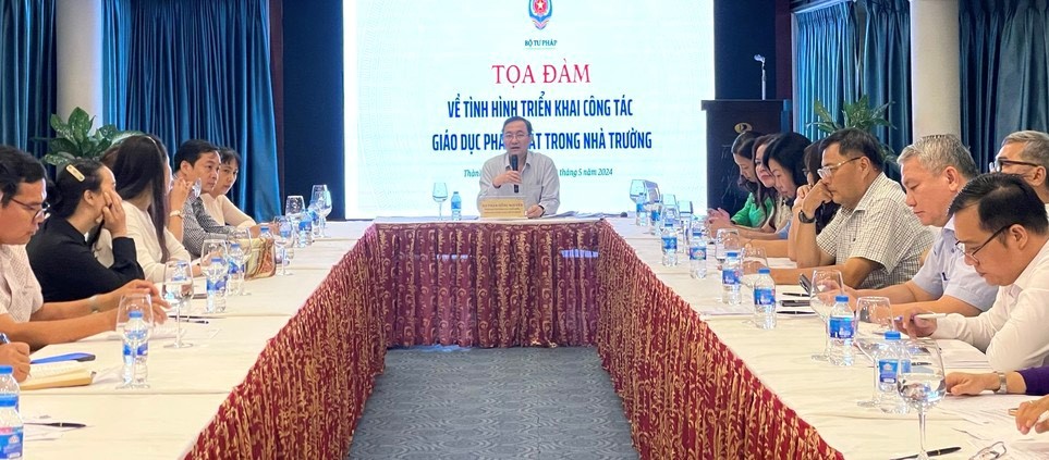 Giáo dục pháp luật trong nhà trường góp phần xây dựng xã hội kỷ cương