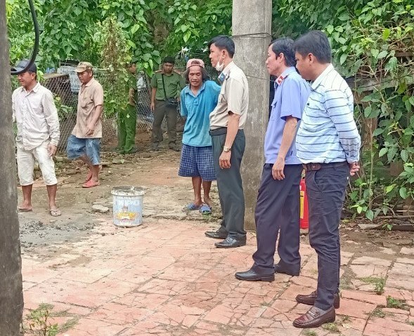 Cưỡng chế chuyển giao quyền sử dụng đất cho người được thi hành án