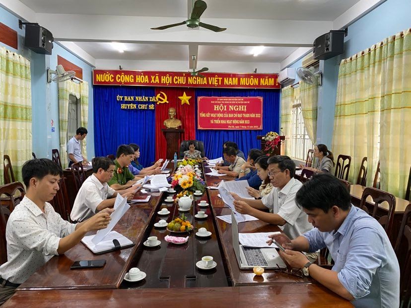 BAN CHỈ ĐẠO THI HÀNH ÁN DÂN SỰ HUYỆN CHƯ SÊ TỔ CHỨC HỘI NGHỊ TỔNG KẾT HOẠT ĐỘNG NĂM 2022 VÀ TRIỂN KHAI HOẠT ĐỘNG NĂM 2023