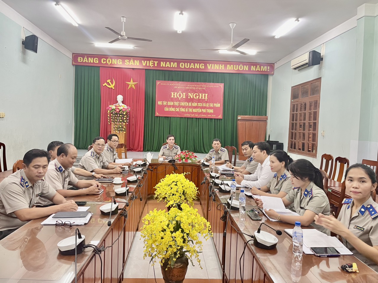 Chi bộ Cục Thi hành án dân sự tỉnh Quảng Ngãi đẩy mạnh học tập, quán triệt Chuyên đề năm 2024 và 02 tác phẩm của  đồng chí Tổng Bí thư Nguyễn Phú Trọng