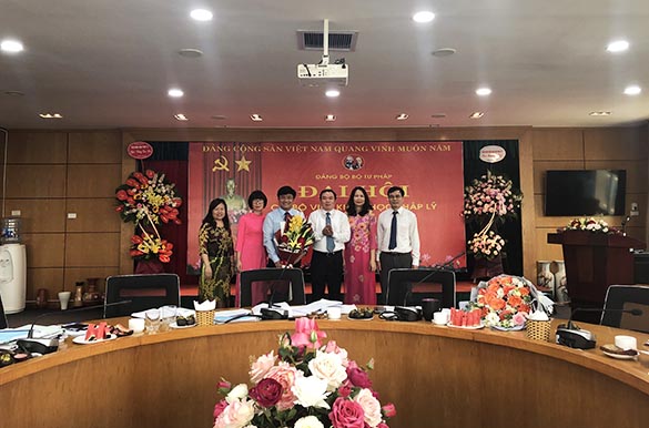 Chi bộ Viện KHPL: Giữ vững truyền thống gương mẫu, đoàn kết, sáng tạo, hiệu quả trong nhiệm kỳ mới