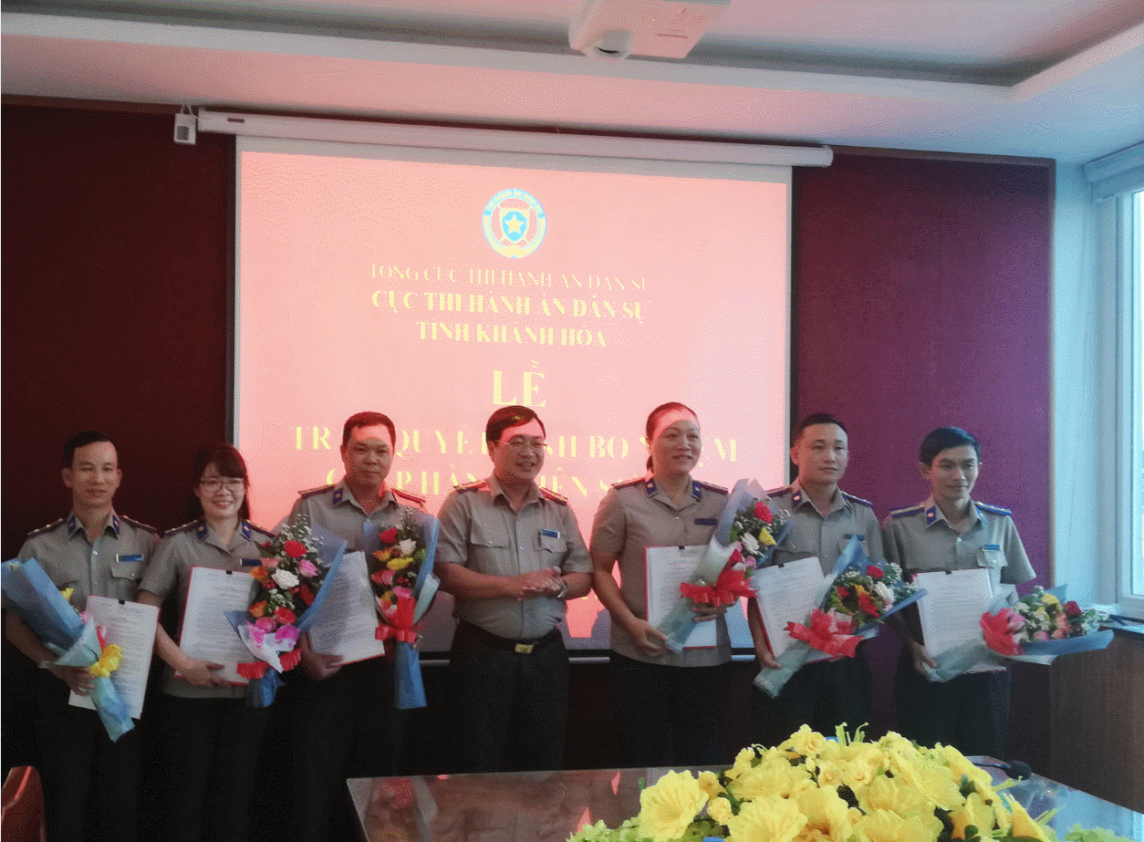 Lễ trao quyết định bổ nhiệm Chấp hành viên sơ cấp