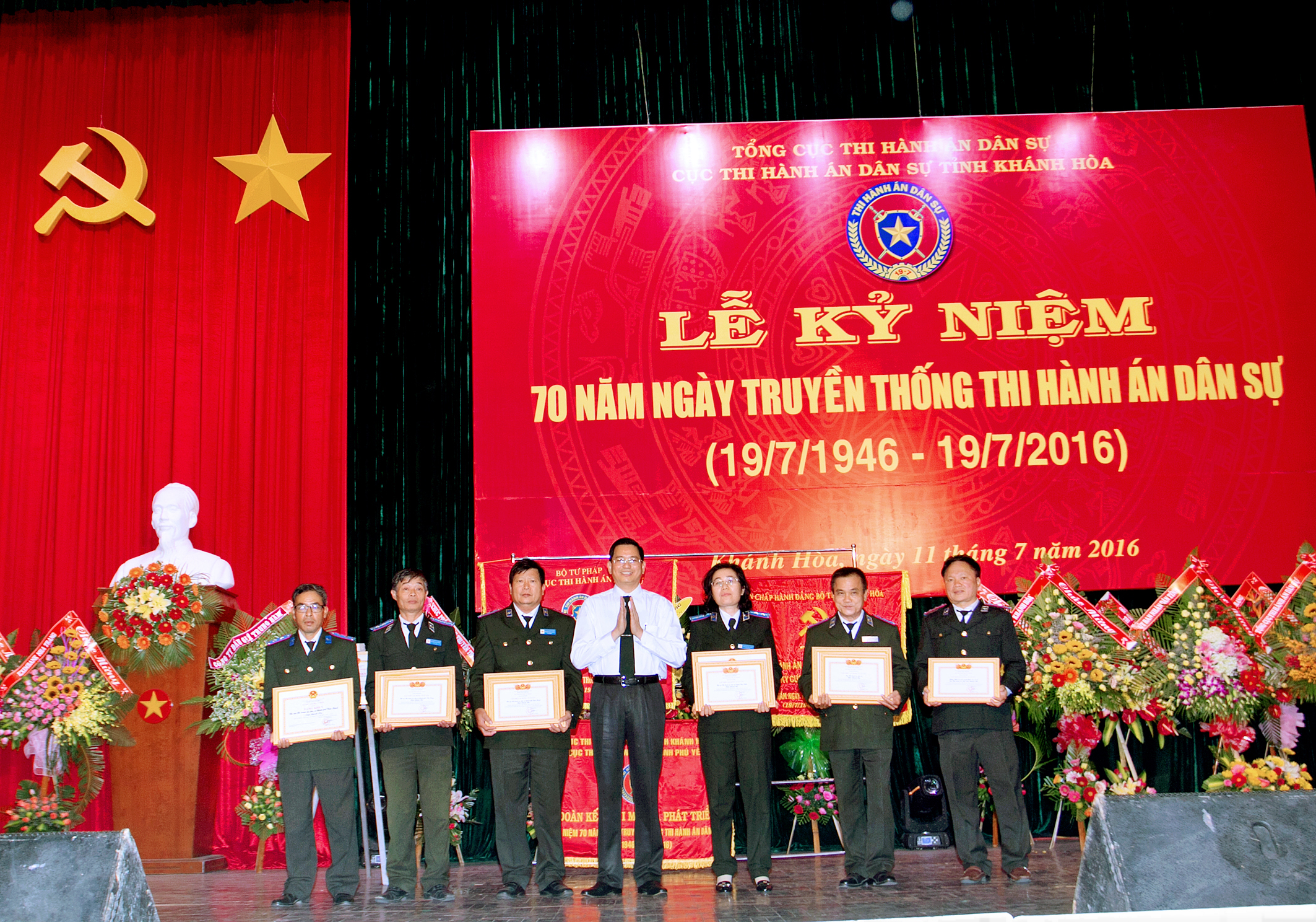 Lễ kỷ niệm 70 năm ngày truyền thống