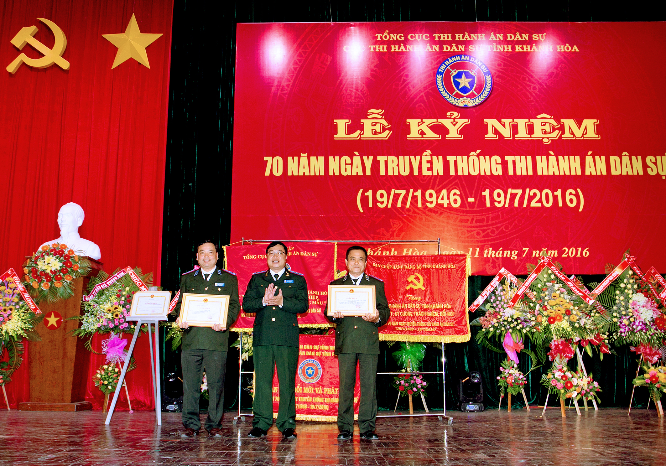 Lễ kỷ niệm 70 năm ngày truyền thống