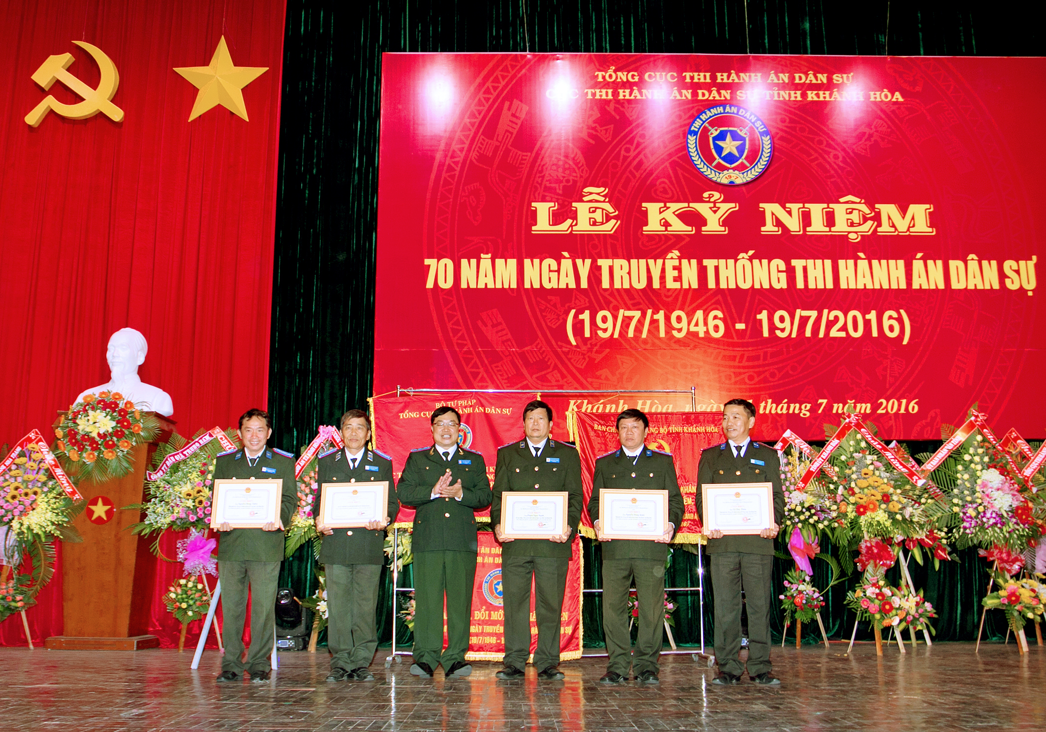 Lễ kỷ niệm 70 năm ngày truyền thống