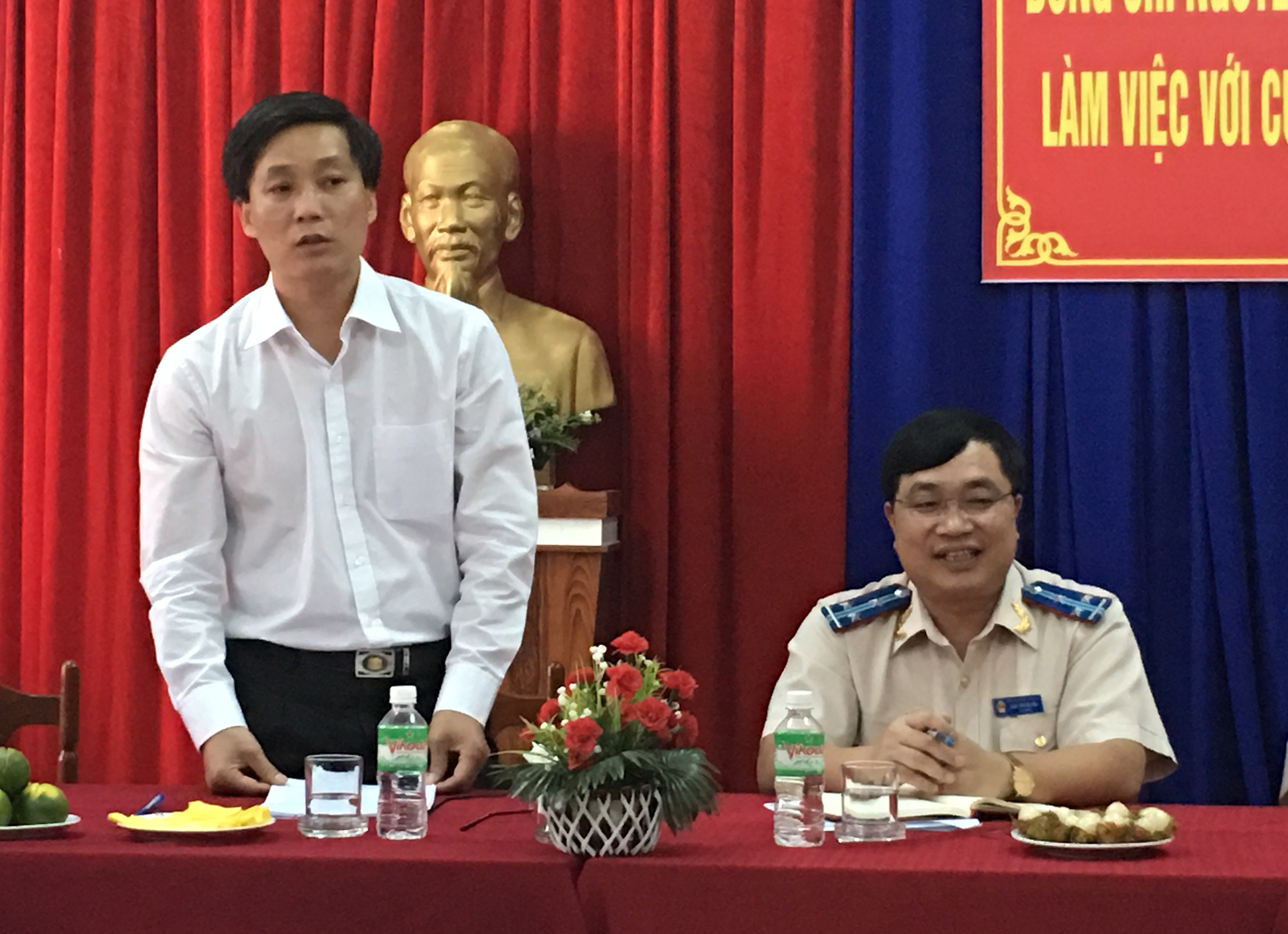 Thứ trưởng Bộ Tư pháp Nguyễn Khánh Ngọc thăm và làm việc tại Cục THADS tỉnh Khánh Hòa