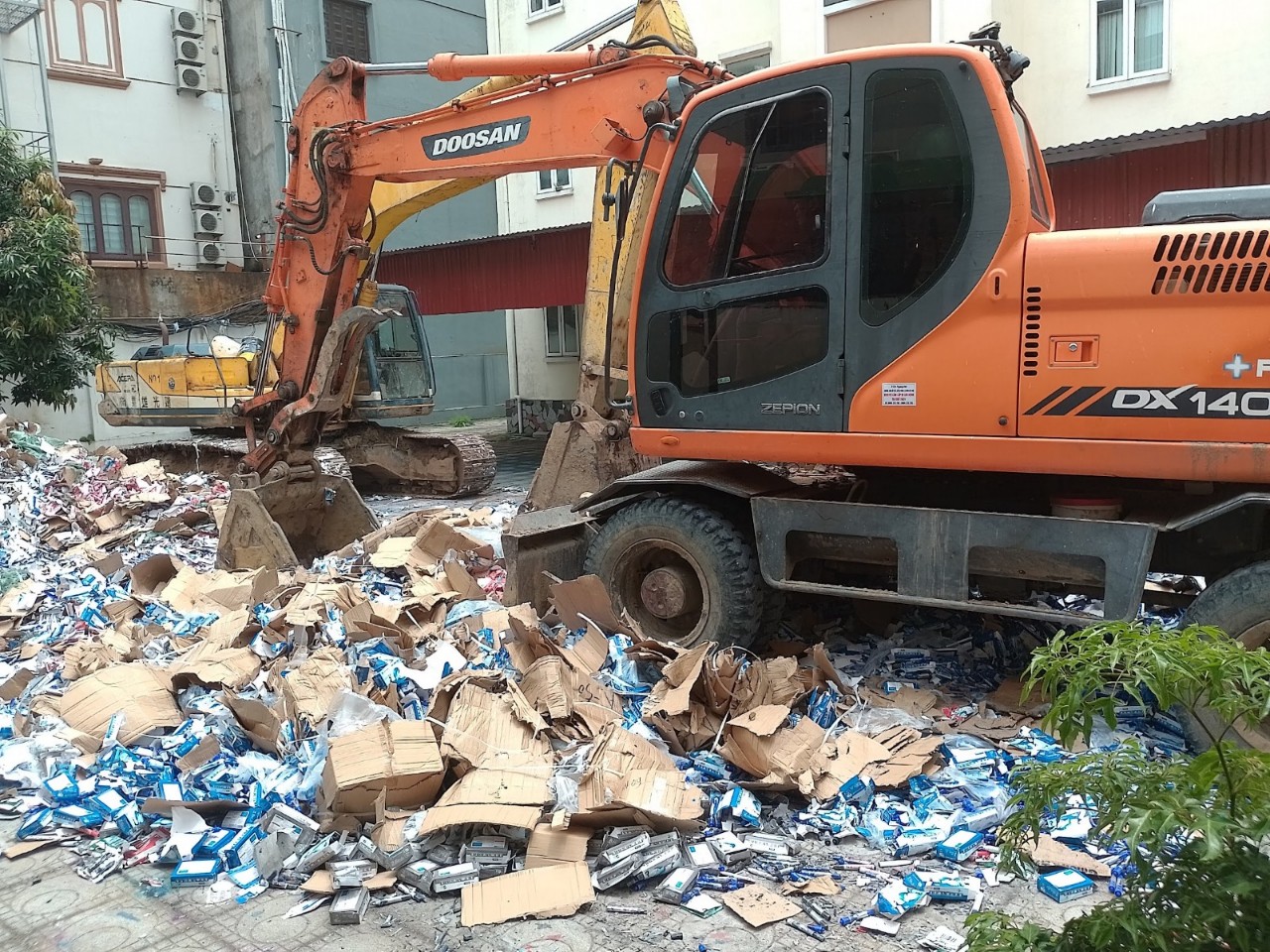 Ảnh Cương chế thi hành án dân sự