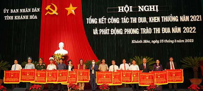 Cục THADS tỉnh Khánh Hòa được UBND tỉnh tặng Cờ thi đua vì thành tích đạt được trong năm 2021