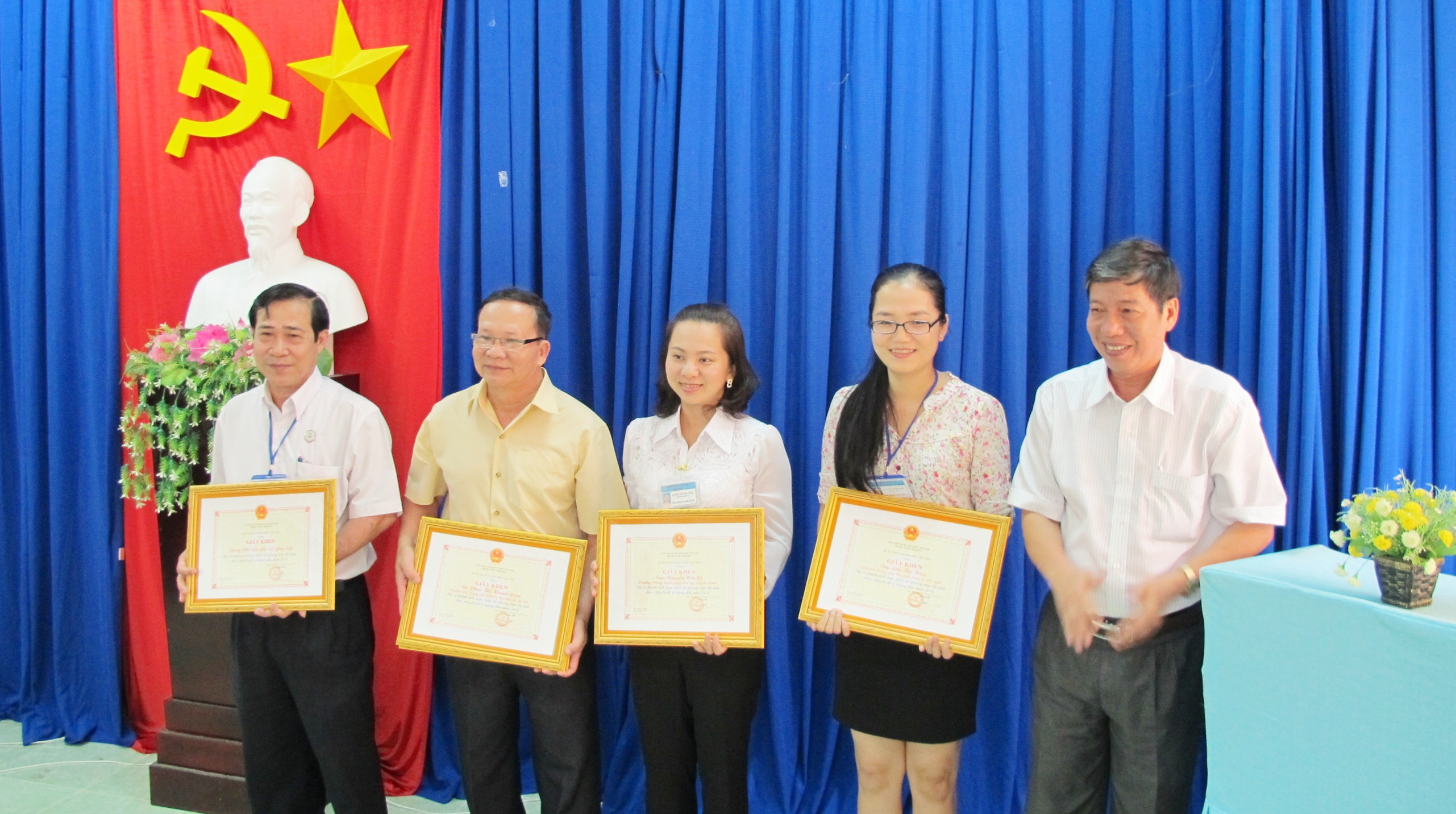 Sở Tư pháp thành phố Cần Thơ đẩy mạnh phong trào thi đua hướng về cơ sở