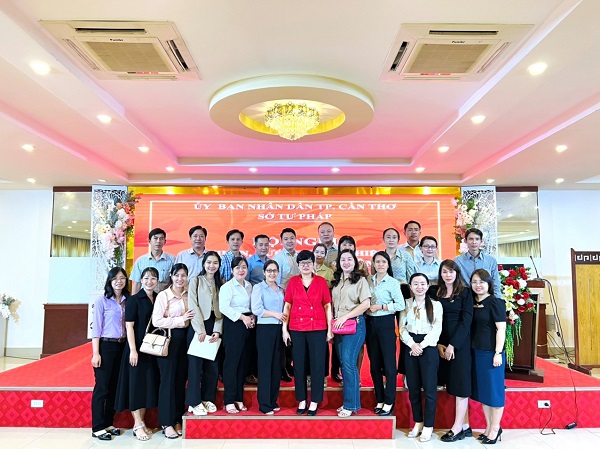 Bộ Tư pháp (Vụ Con nuôi) tổ chức tập huấn, hướng dẫn nghiệp vụ công tác nuôi con nuôi trong nước tại thành phố Cần Thơ và tỉnh Hậu Giang