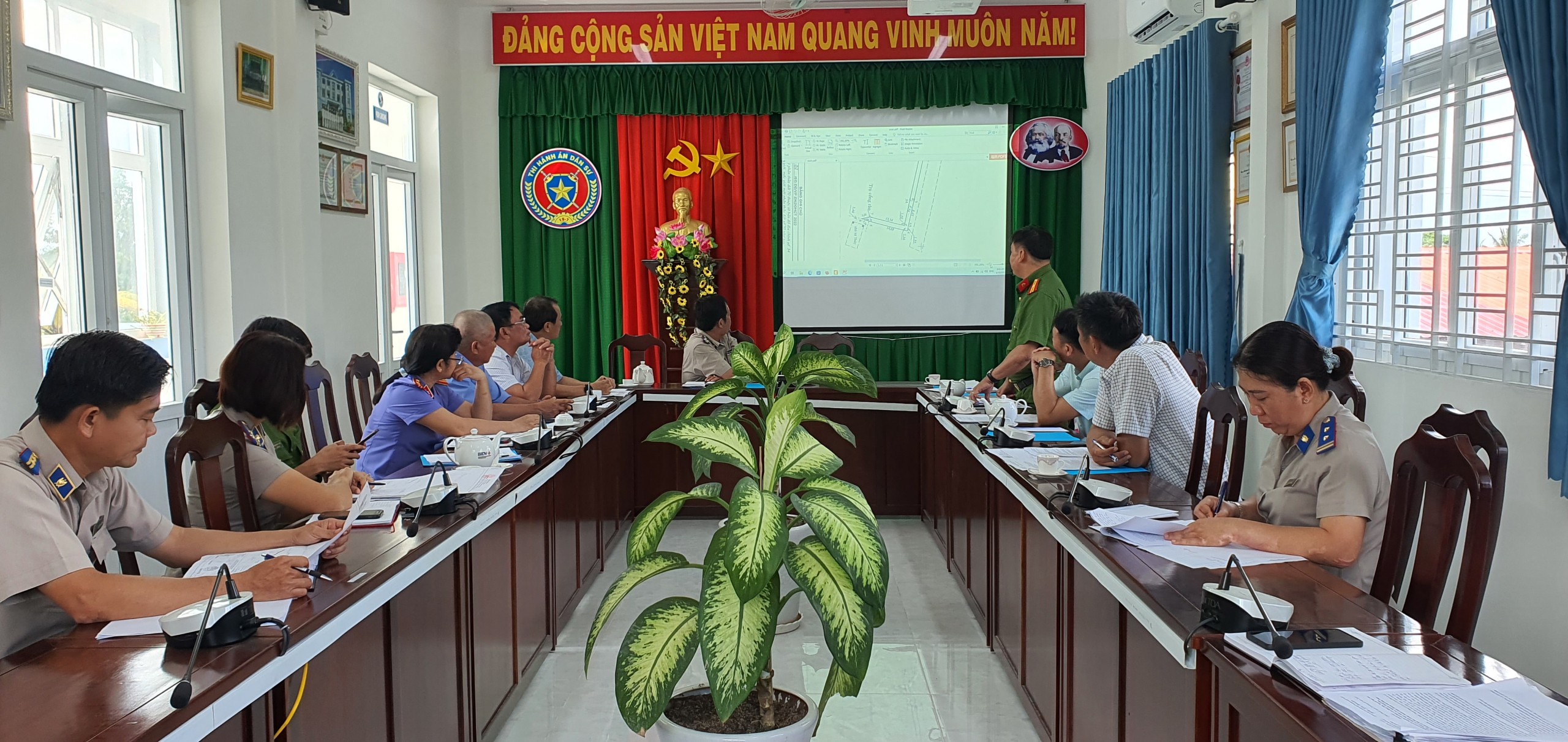 CHI CỤC THI HÀNH ÁN DÂN SỰ HUYỆN CHÂU THÀNH HỌP BÀN KẾ HOẠCH TỔ CHỨC CƯỠNG CHẾ THI HÀNH ÁN DÂN SỰ