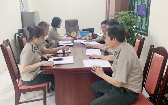 Kiểm tra đột xuất việc thực hiện kỷ luật, kỷ cương hành chính tại Chi cục THADS huyện Quảng Xương và Chi cục THADS thành phố Sầm Sơn