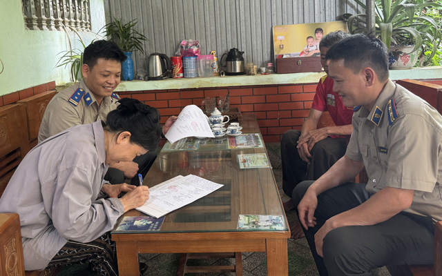 Chấp hành viên Cục THADS tỉnh thực hiện tốt công tác dân vận, thuyết phục đương sự tự nguyện thi hành án