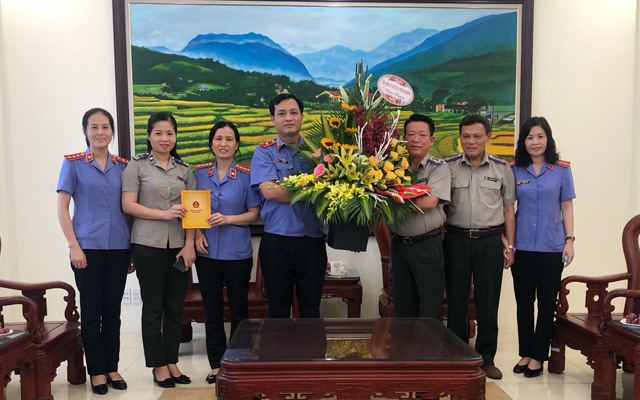 VKSND tỉnh chúc mừng Cục THADS tỉnh nhân 75 năm ngày thành lập ngành THADS (19/7/1946-19/7/2021)