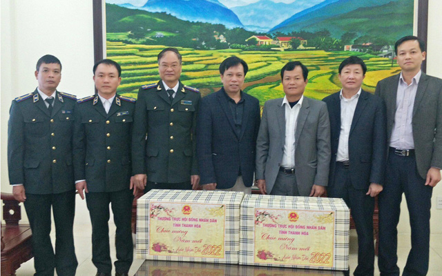 Hội đồng nhân dân tỉnh thăm, tặng quà chúc mừng Tết Nhầm Dần Cục Thi hành án dân sự