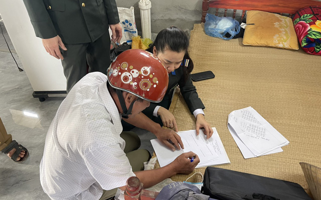 Chấp hành viên Cục THADS tỉnh tổ chức giao đất  thành công