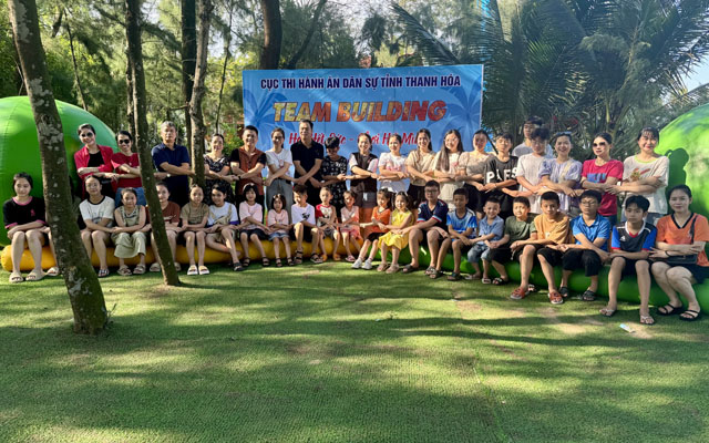 Đoàn thanh niên Cục THADS tỉnh tổ chức vui Tết thiếu nhi 1/6 cho con em cán bộ, công chức, người lao động