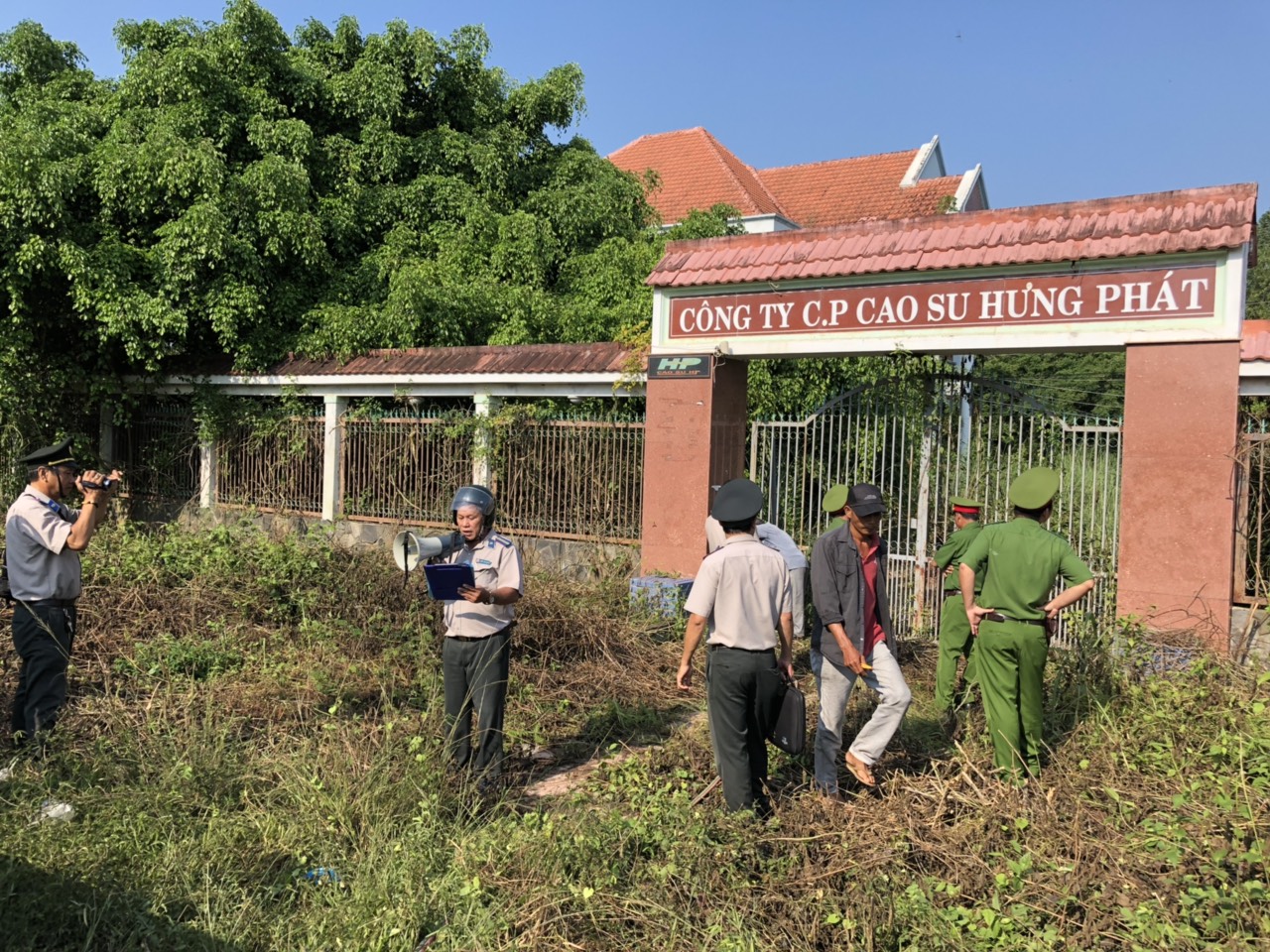 Cục Thi hành án dân sự tỉnh Tây Ninh cưỡng chế giao tài sản bán đấu giá thành trong vụ việc thi hành án trọng điểm năm 2019