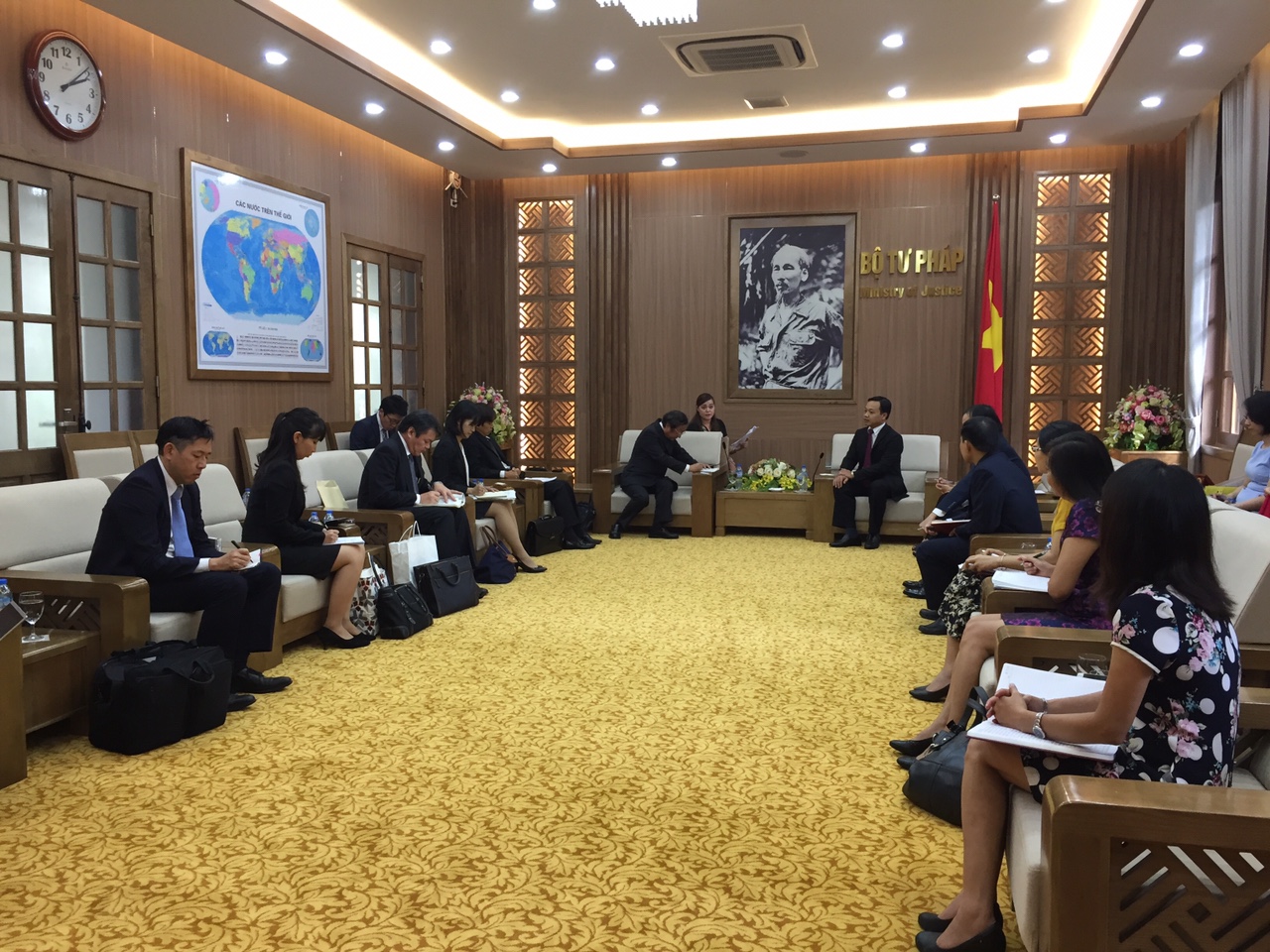 Viện trưởng Viện công tố tối cao Nhật Bản thăm và làm việc tại Bộ Tư pháp