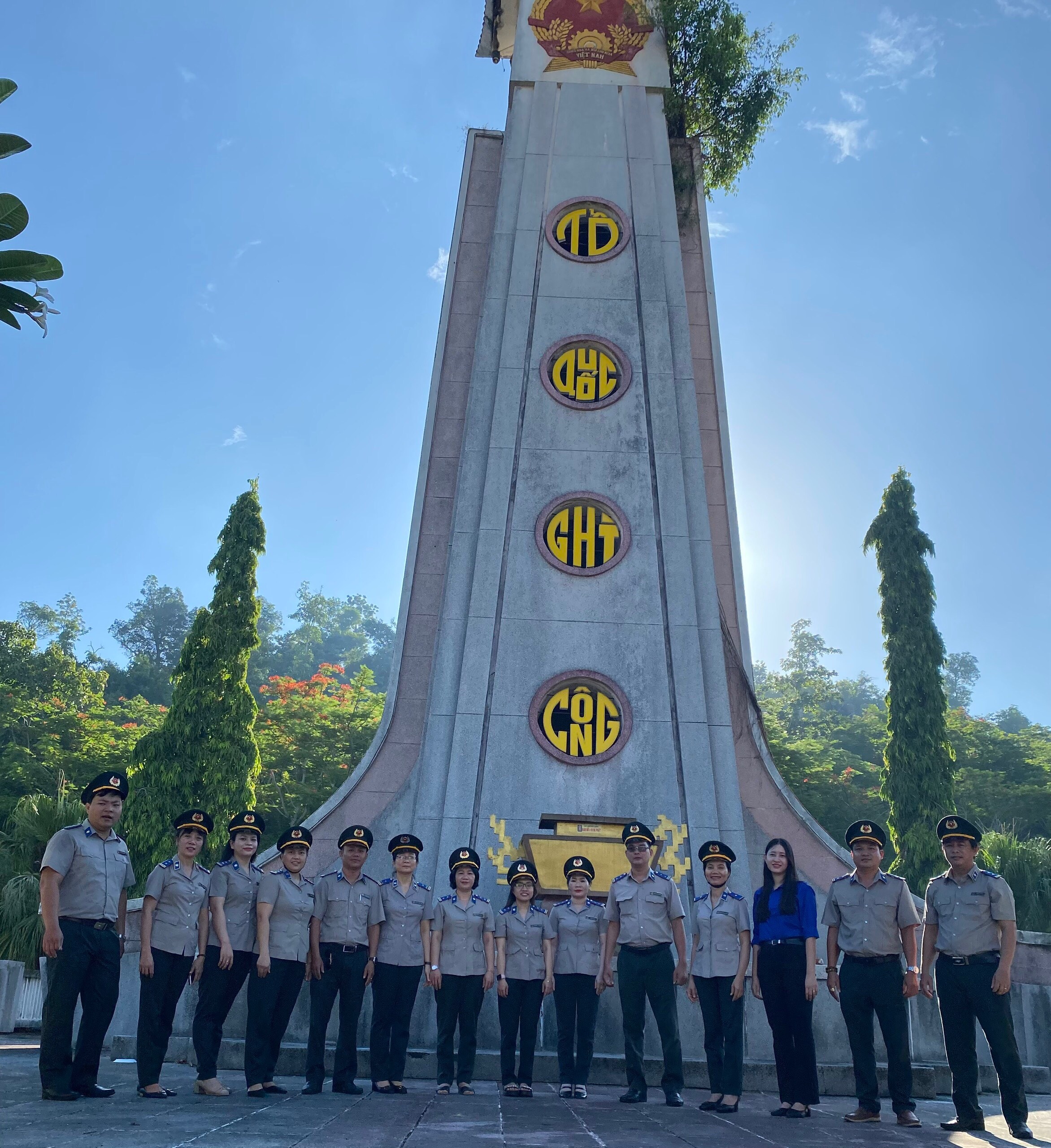 CÔNG ĐOÀN VÀ CHI ĐOÀN THANH NIÊN CỤC THADS TỈNH QUẢNG NGÃI TỔ CHỨC HOẠT ĐỘNG NHÂN KỶ NIỆM 77 NĂM NGÀY TRUYỀN THỐNG THADS VÀ 76 NĂM NGÀY THƯƠNG BINH - LIỆT SĨ