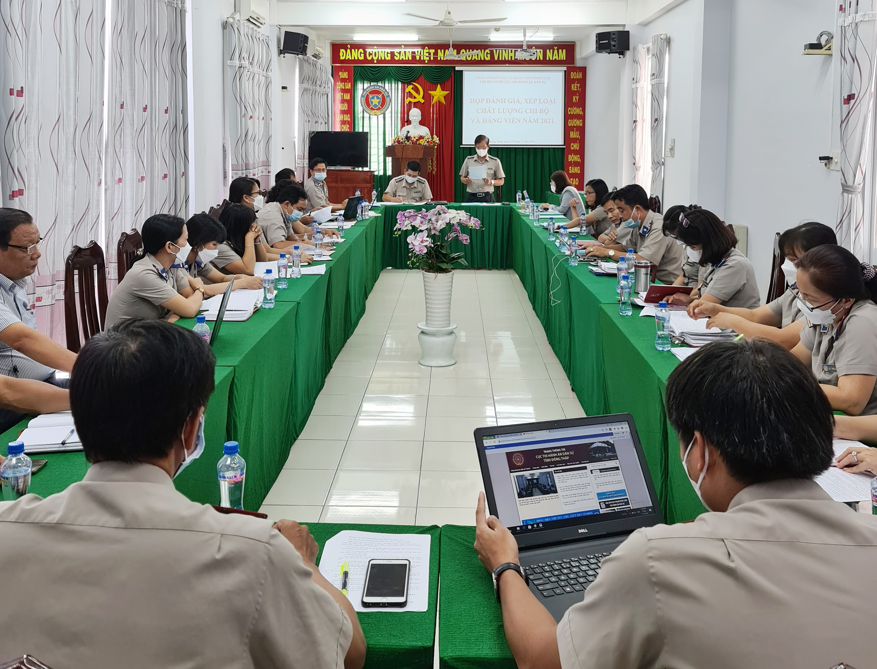 Chi bộ Cục Thi hành án dân sự tổ chức kiểm điểm, đánh giá, xếp loại chất lượng Chi bộ, đảng viên năm 2021