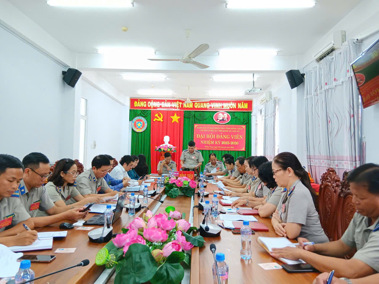 ĐẠI HỘI ĐẢNG VIÊN CHI BỘ CƠ SỞ CỤC THI HÀNH ÁN DÂN SỰ TỈNH ĐỒNG THÁP LẦN THỨ IV, NHIỆM KỲ 2025 – 2030 THÀNH CÔNG TỐT ĐẸP