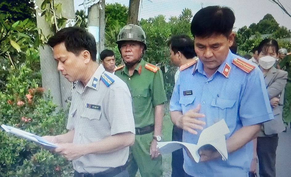 Chi cục Thi hành án dân sự huyện Lấp Vò tổ chức cưỡng chế thành công đối với vụ việc khó khăn, phức tạp trong việc giao quyền sử dụng đất cho người được thi hành án