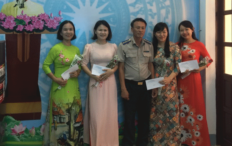 Chi cục Diên Khánh: Giao ban định kỳ và chào mừng ngày Quốc tế phụ nữ 8/3