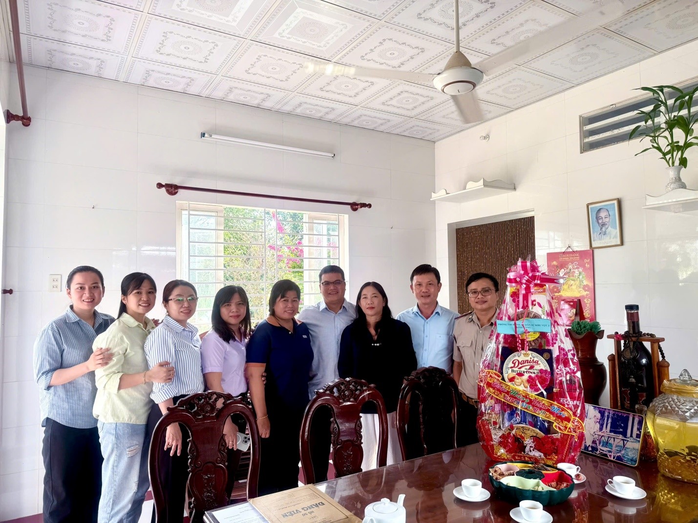PHÒNG THI HÀNH ÁN DÂN SỰ KHU VỰC 2 - ĐỒNG THÁP: ẤM ÁP NGHĨA TÌNH HOẠT ĐỘNG THĂM HỎI, CHÚC TẾT CÁN BỘ HƯU TRÍ NHÂN DỊP XUÂN BÍNH NGỌ NĂM 2026