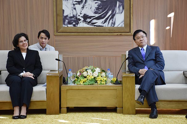 Ảnh đại diện Fostering the traditional diplomatic ties between Viet Nam and Cuba through cooperation in legal and judicial fields