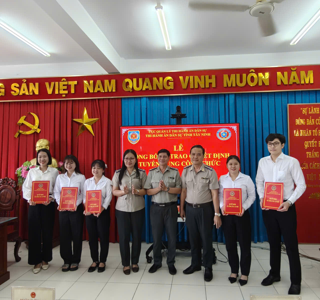 Ảnh đại diện THADS tỉnh Tây Ninh tổ chức Lễ công bố và trao Quyết định tuyển dụng cho các công chức trúng tuyển kỳ thi tuyển công chức theo phương thức thi tuyển