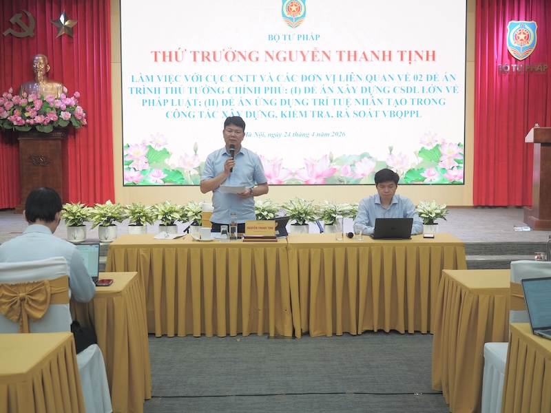 ​Đẩy nhanh hoàn thiện hai đề án về dữ liệu lớn và trí tuệ nhân tạo trong pháp luật