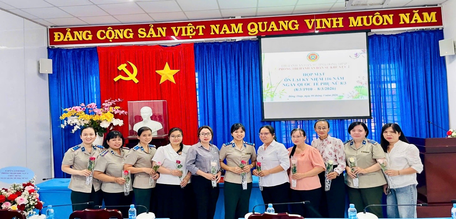 Phòng Thi hành án dân sự Khu vực 2 tổ chức họp mặt kỷ niệm 116 năm Ngày Quốc tế phụ nữ 8/3 (8/3/1910 – 8/3/2026)
