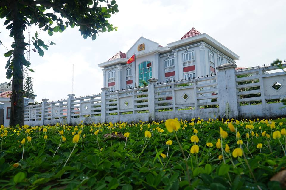 Ảnh đại diện THI HÀNH ÁN DÂN SỰ TỈNH PHÚ YÊN 30 NĂM XÂY DỰNG VÀ PHÁT TRIỂN SAU NGÀY TÁI LẬP TỈNH