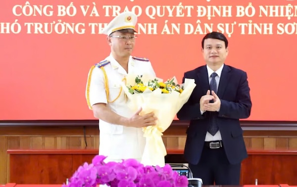 Công bố và trao Quyết định bổ nhiệm Phó Trưởng Thi hành án dân sự tỉnh Sơn La