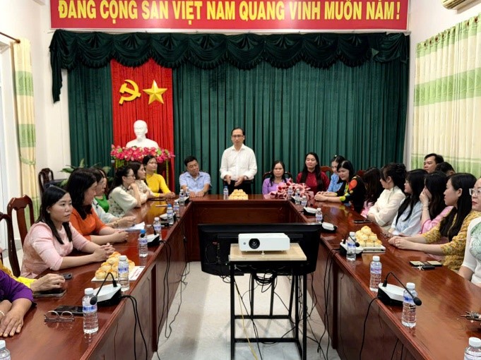Ảnh đại diện Lãnh đạo Thi hành án dân sự tỉnh Cà Mau tặng quà chúc mừng nữ công chức, người lao động nhân Ngày Quốc tế Phụ nữ 8/3